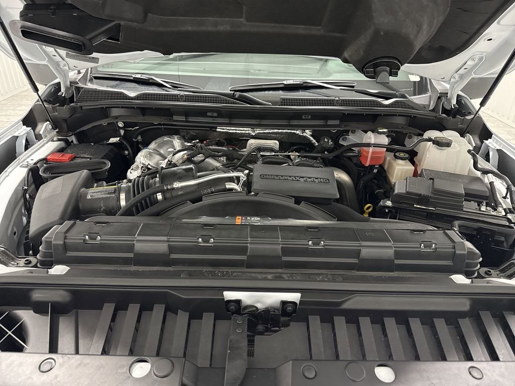 Used 2025 GMC Sierra 2500 AT4 image 31