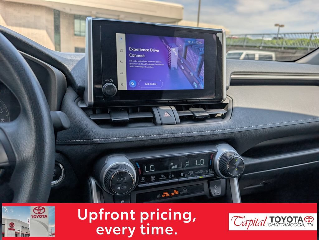 Used 2025 Toyota RAV4 XLE AWD/4WD image 18