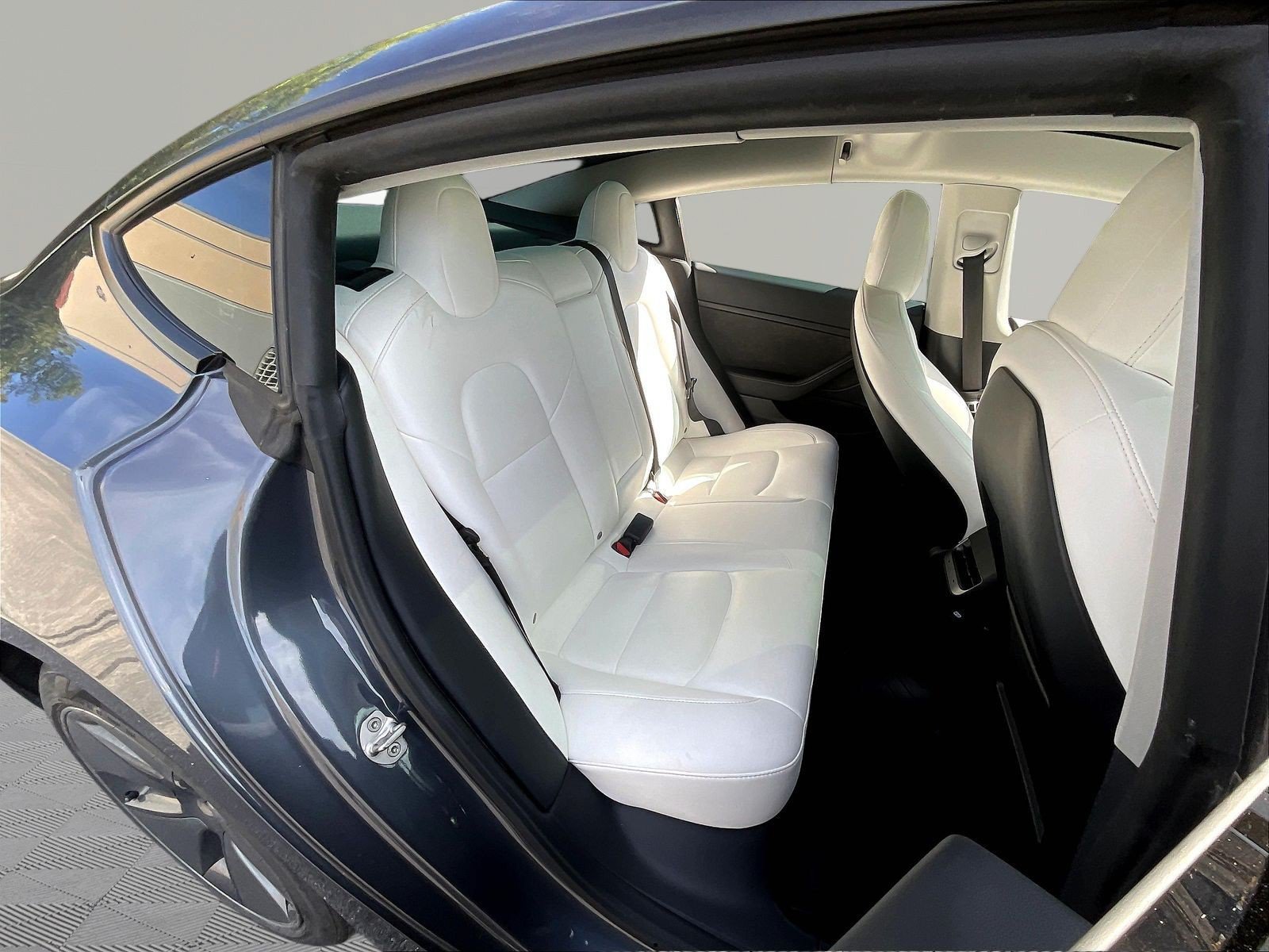 Used 2022 Tesla Model 3 Long Range AWD/4WD image 24