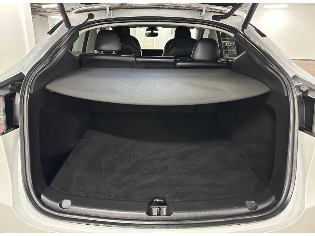 Used 2023 Tesla Model Y Performance image 13