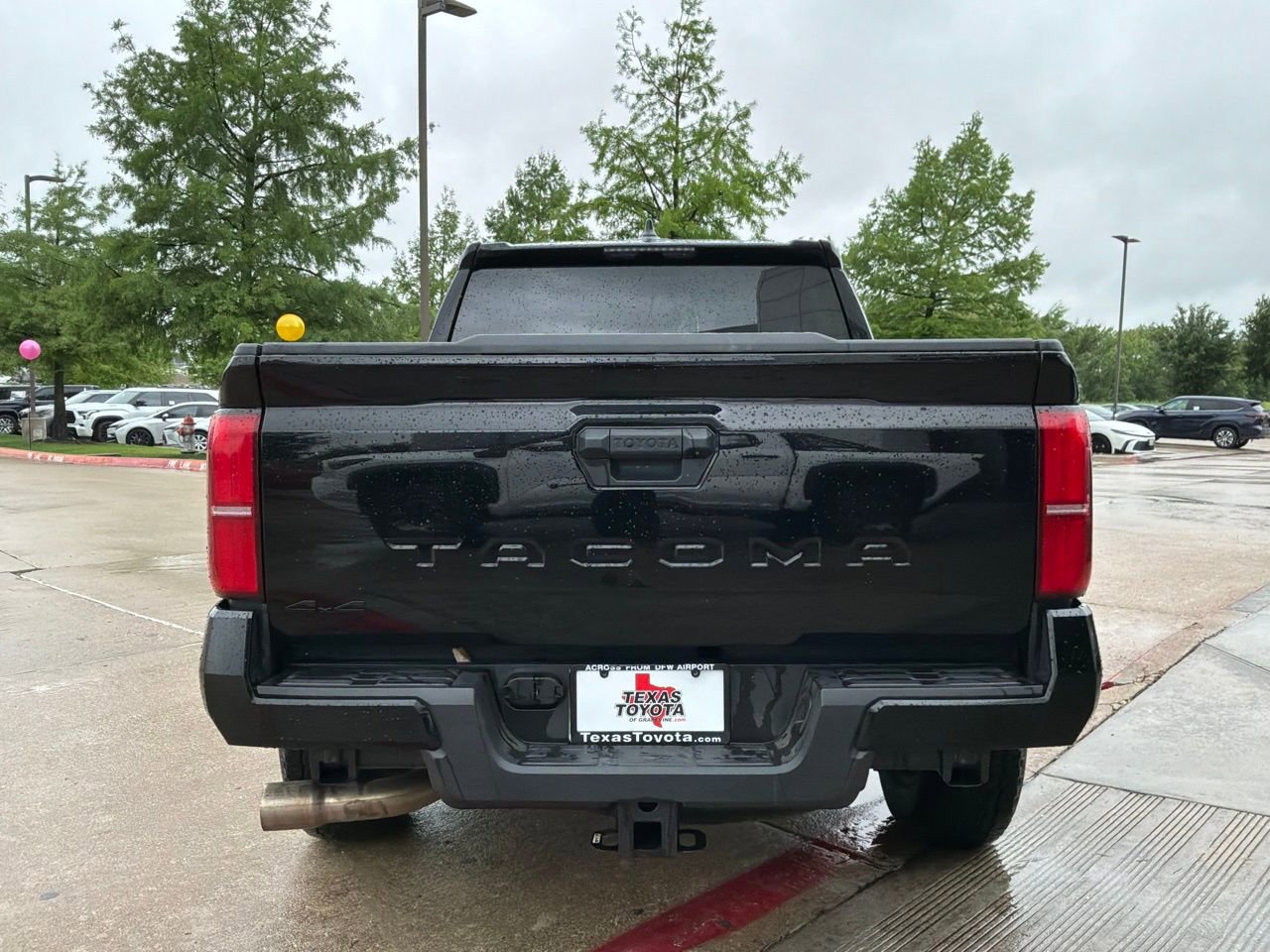 Used 2025 Toyota Tacoma TRD Off-Road AWD/4WD image 7