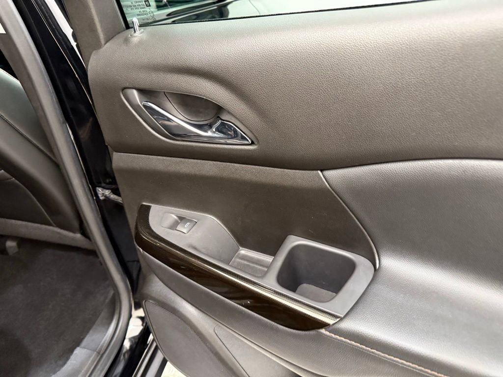 Used 2021 GMC Acadia AT4 w/ GMC Pro Grade Package image 25