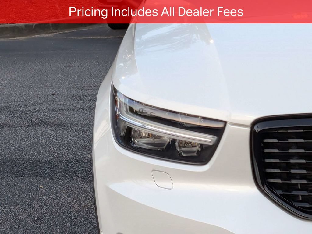 Used 2022 Volvo XC40 T5 R-Design w/ Advanced Package AWD/4WD image 10
