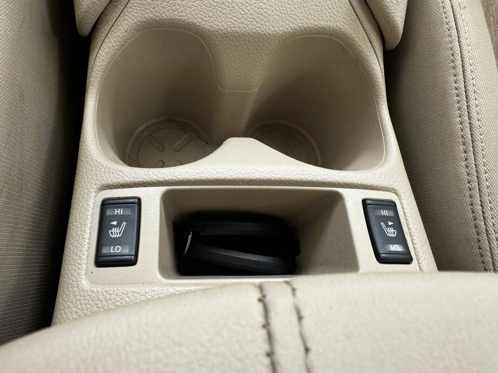 Used 2017 Nissan Rogue SV image 24