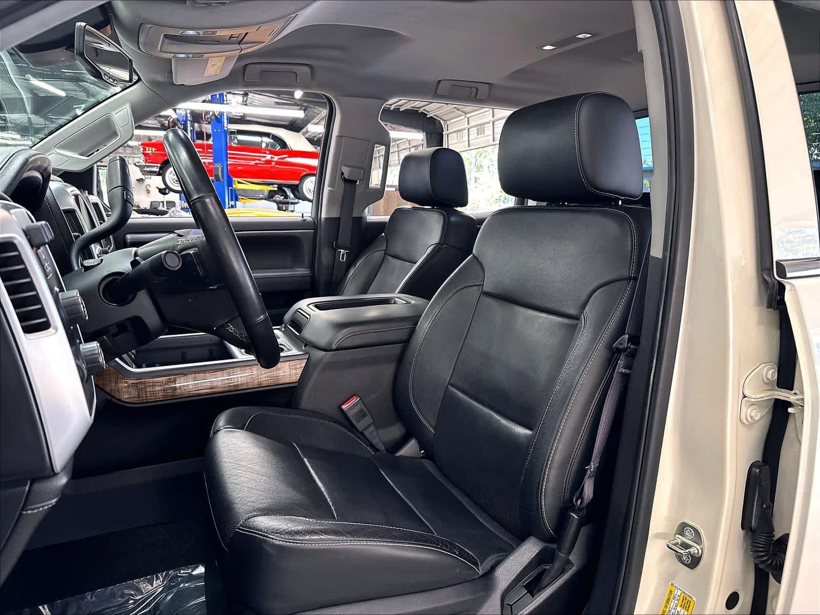 Used 2014 GMC Sierra 1500 SLT w/ SLT Crew Cab Value Package AWD/4WD image 24