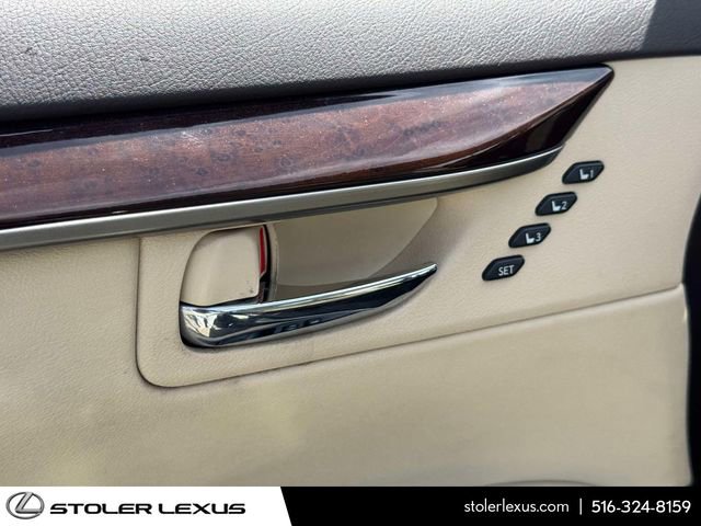 Used 2016 Lexus ES 350 w/ Luxury Package w/Wood Trim FWD image 23