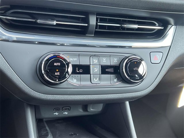 Used 2025 Buick Envista Preferred w/ Convenience I Package image 23