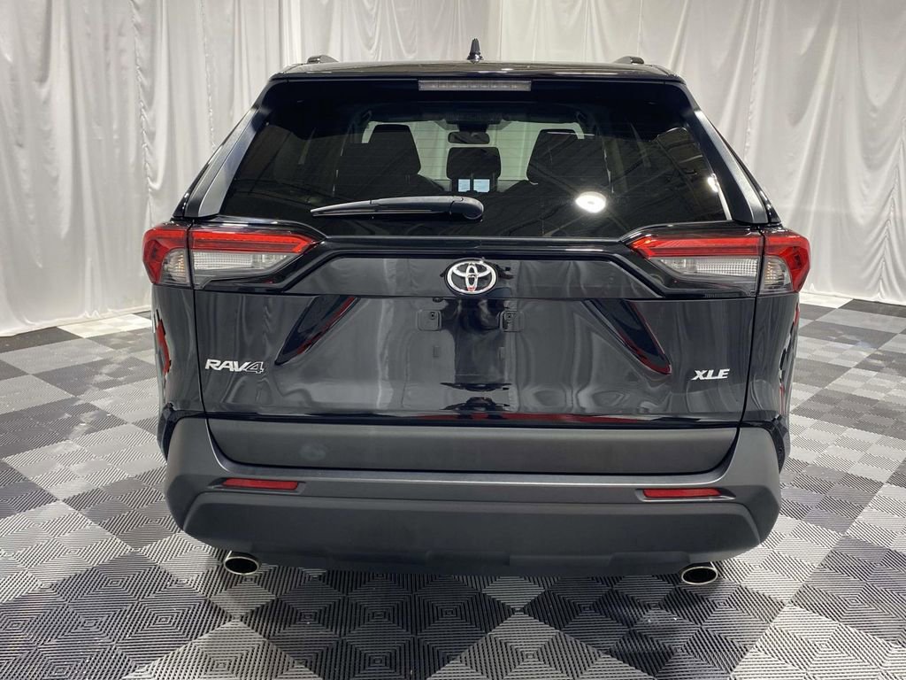 Used 2023 Toyota RAV4 XLE FWD image 3