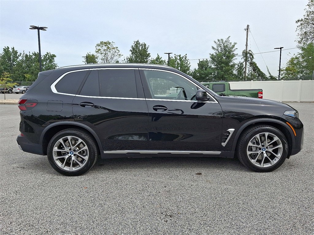 Certified 2024 BMW X5 xDrive50e w/ Premium Package image 11