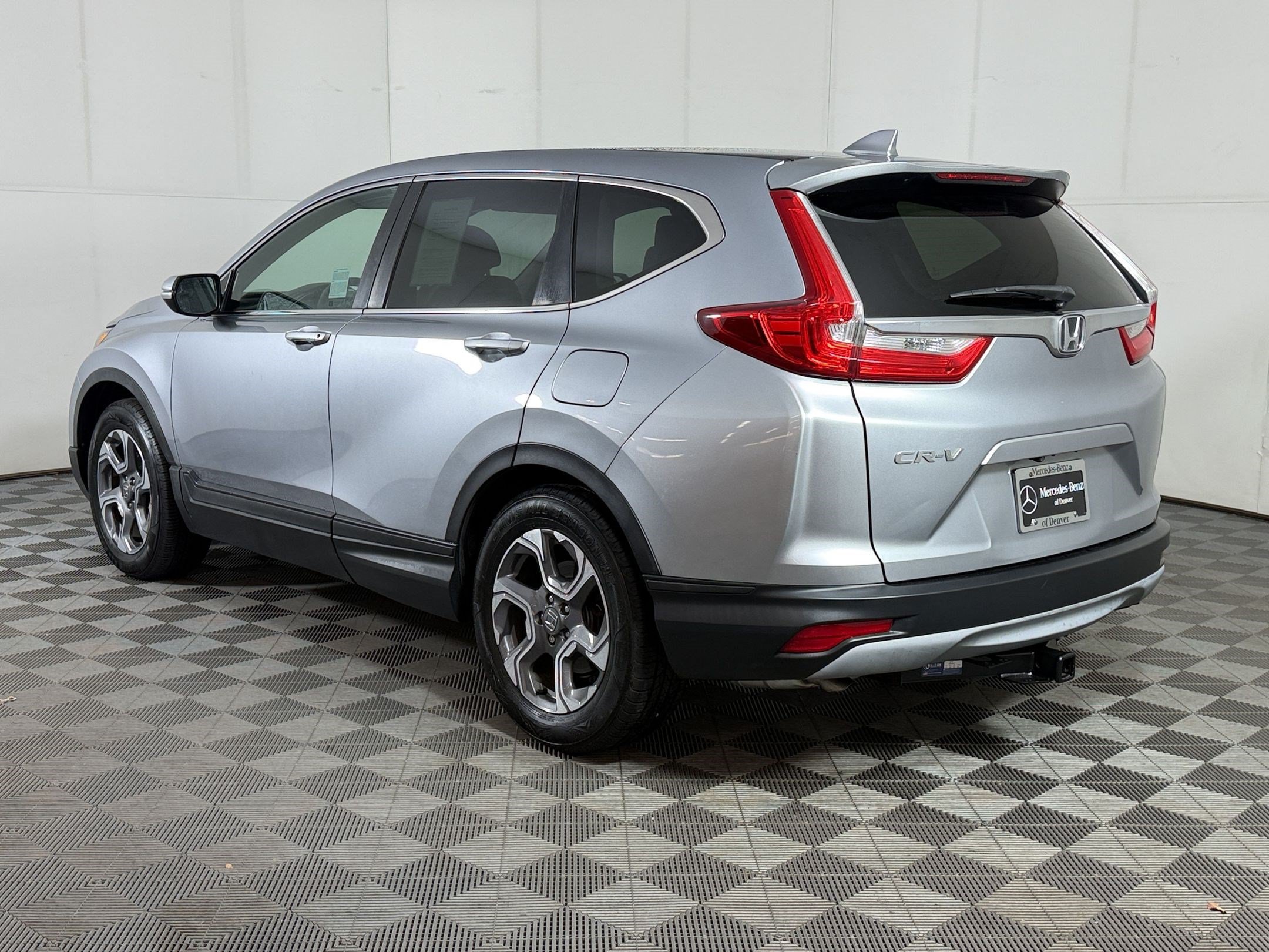 Used 2017 Honda CR-V EX image 3