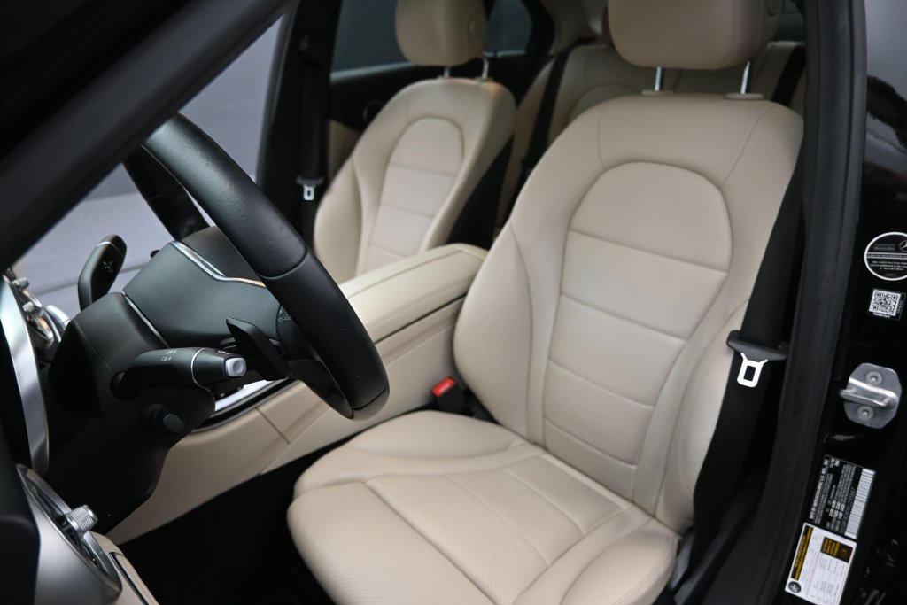 Used 2019 Mercedes-Benz C 300 Sedan image 12