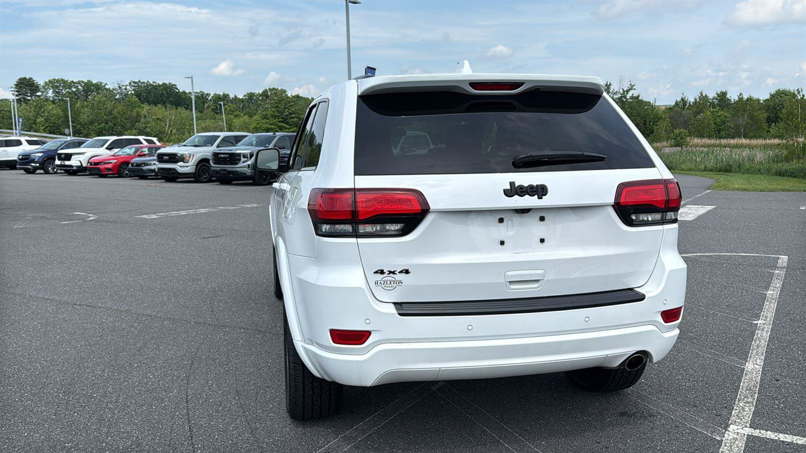 Used 2021 Jeep Grand Cherokee Laredo X AWD/4WD image 8