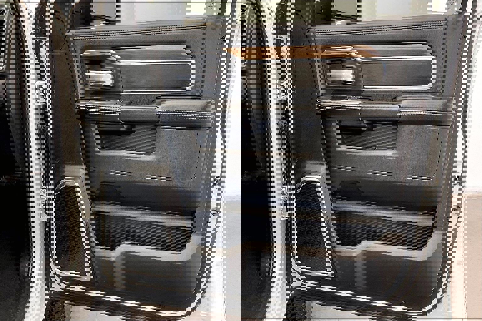 Used 2024 RAM 2500 Laramie w/ Cold Weather Group image 26