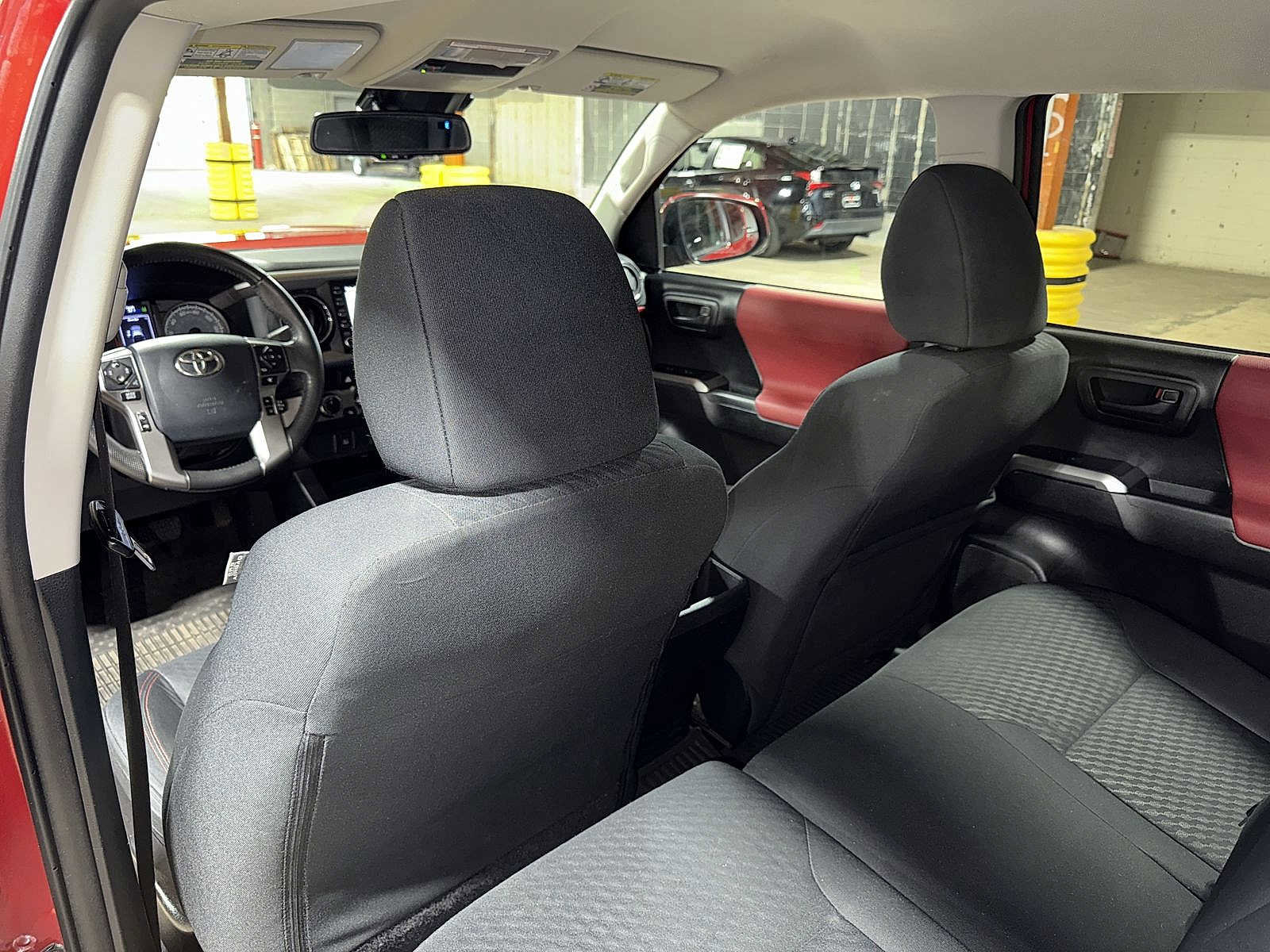 Certified 2020 Toyota Tacoma SR5 image 29