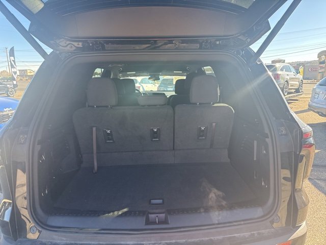 Used 2024 Chevrolet Traverse Z71 image 14