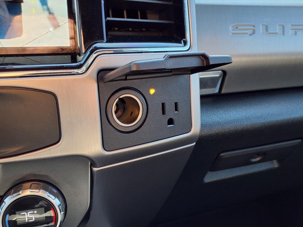 Used 2022 Ford F250 Platinum image 14