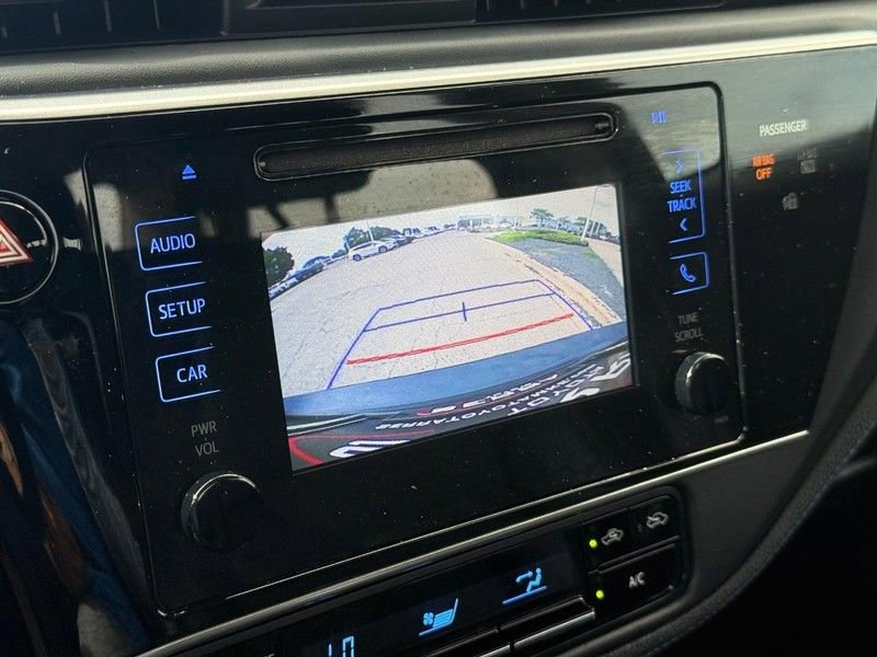 Used 2017 Toyota Corolla SE FWD image 24