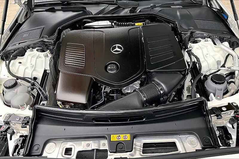 Used 2024 Mercedes-Benz C 300 Sedan image 8