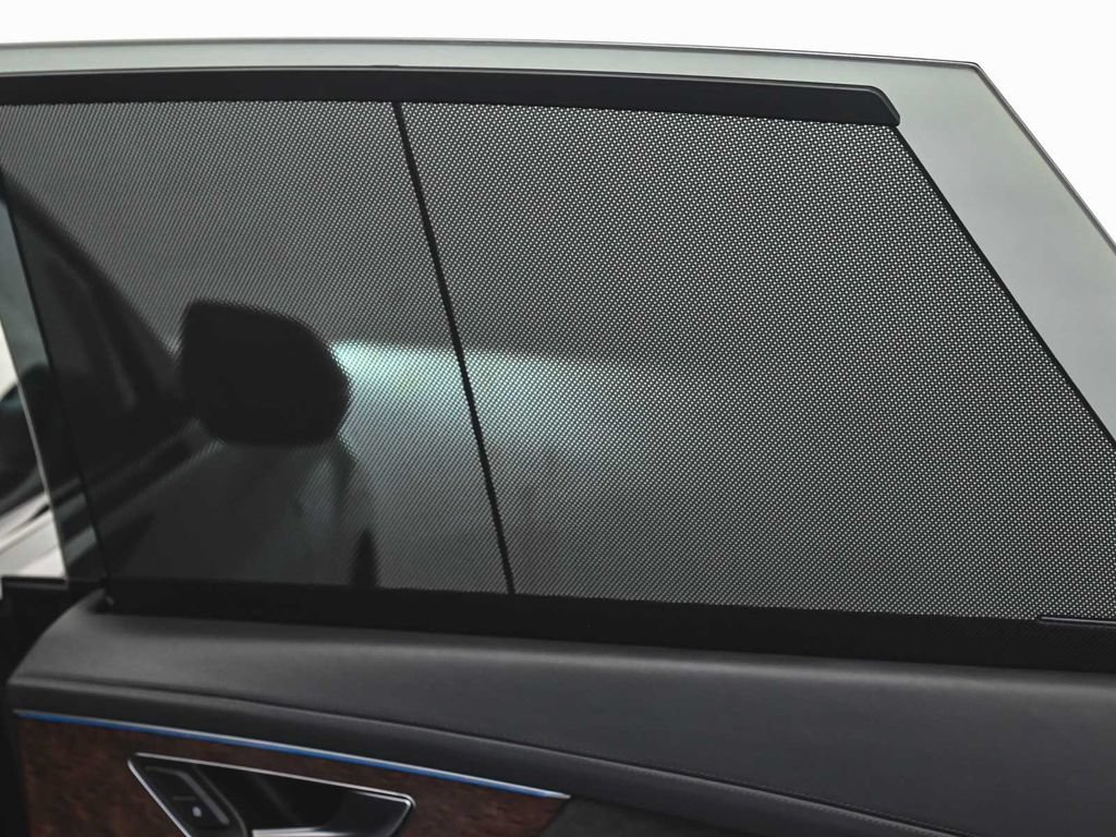 Used 2020 Audi Q8 Prestige AWD/4WD image 16