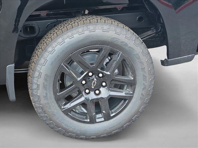 New 2026 Chevrolet Silverado 1500 Custom w/ Turbomax Blackout Package AWD/4WD image 10