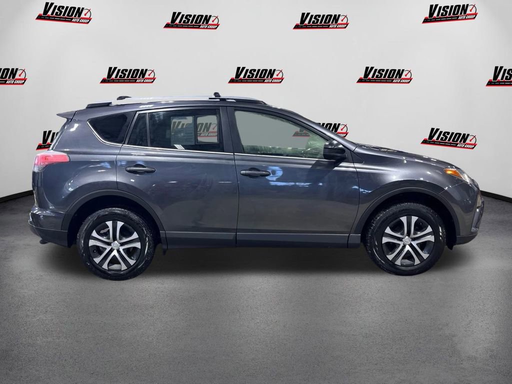 Used 2018 Toyota RAV4 LE image 4