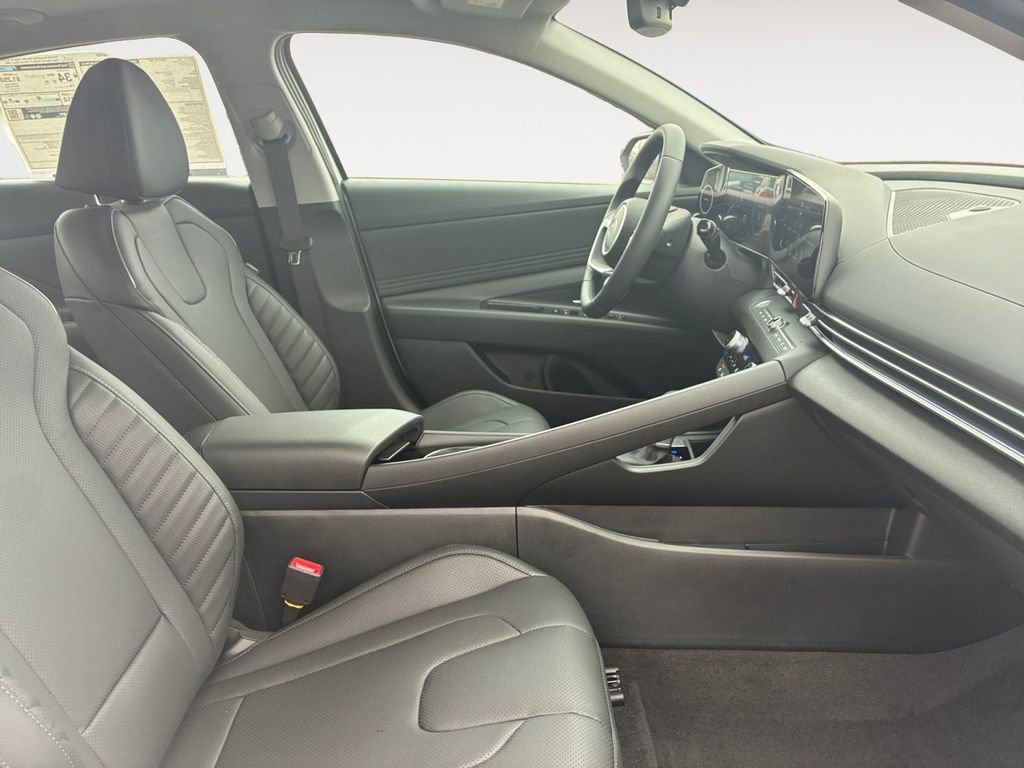 New 2026 Hyundai Elantra Limited image 15