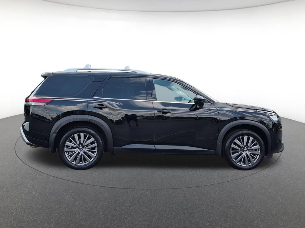 Used 2024 Nissan Pathfinder SL w/ SL Premium Package AWD/4WD image 4