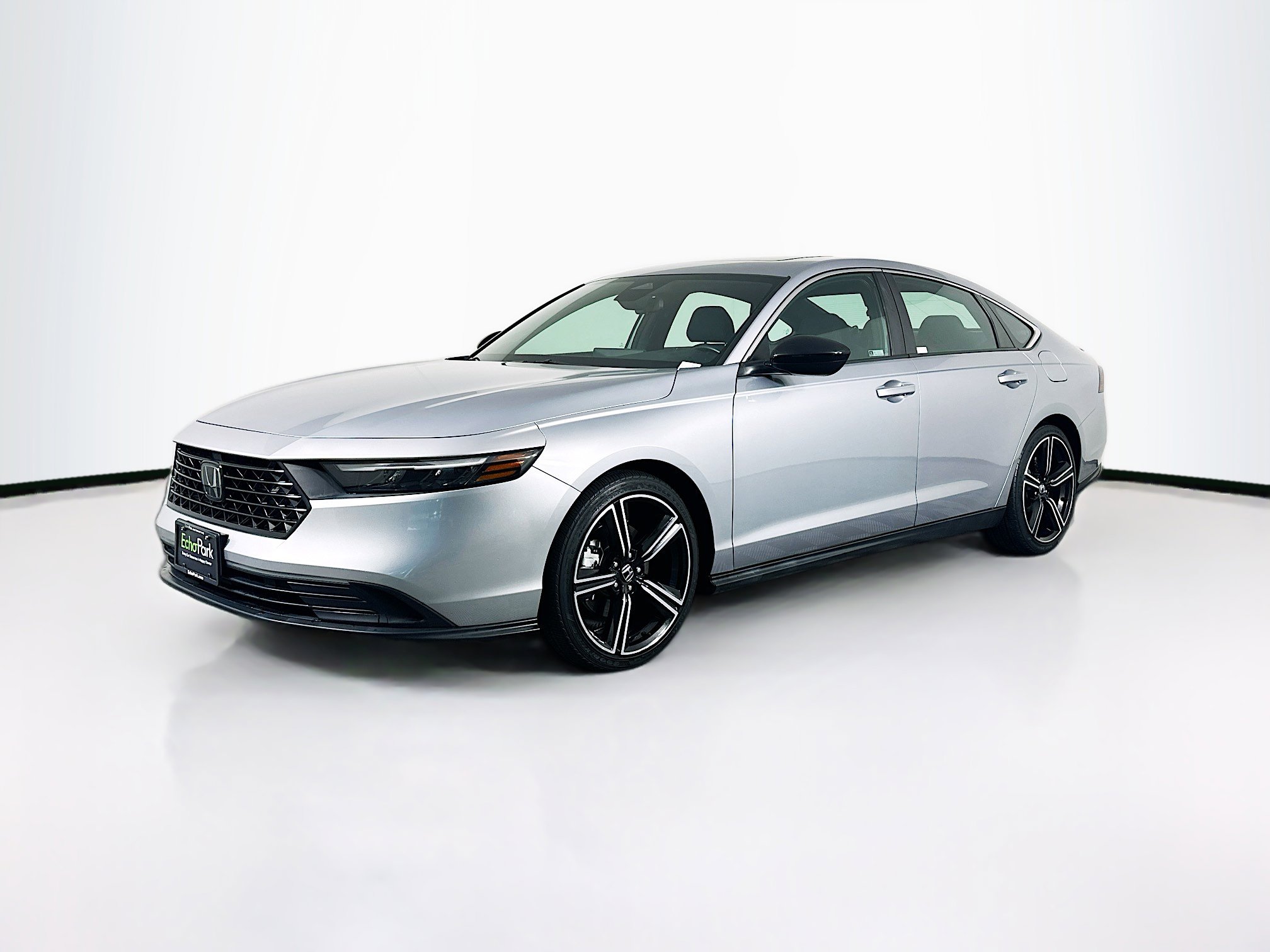 Used 2023 Honda Accord Sport image 3
