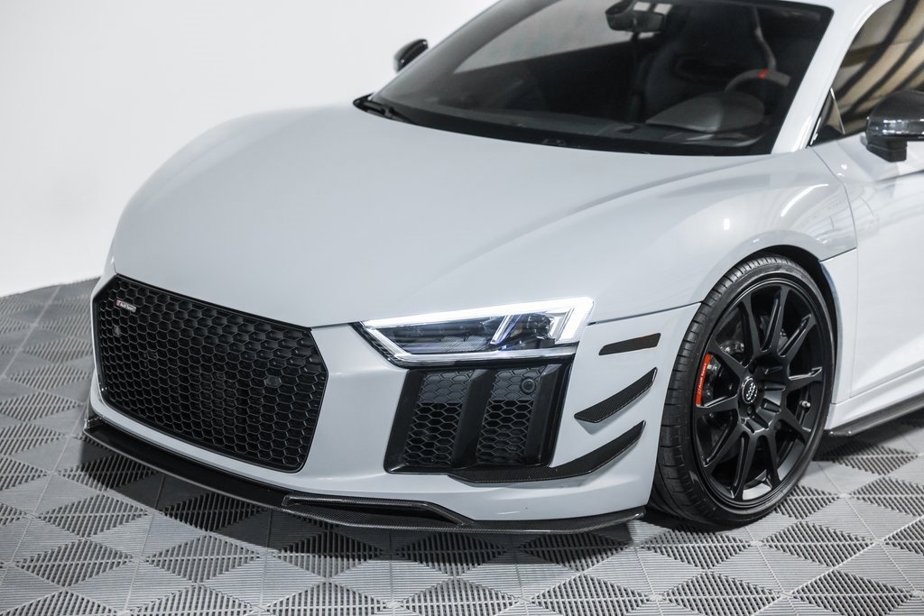 Used 2018 Audi R8 V10 plus w/ Full Leather Package image 19