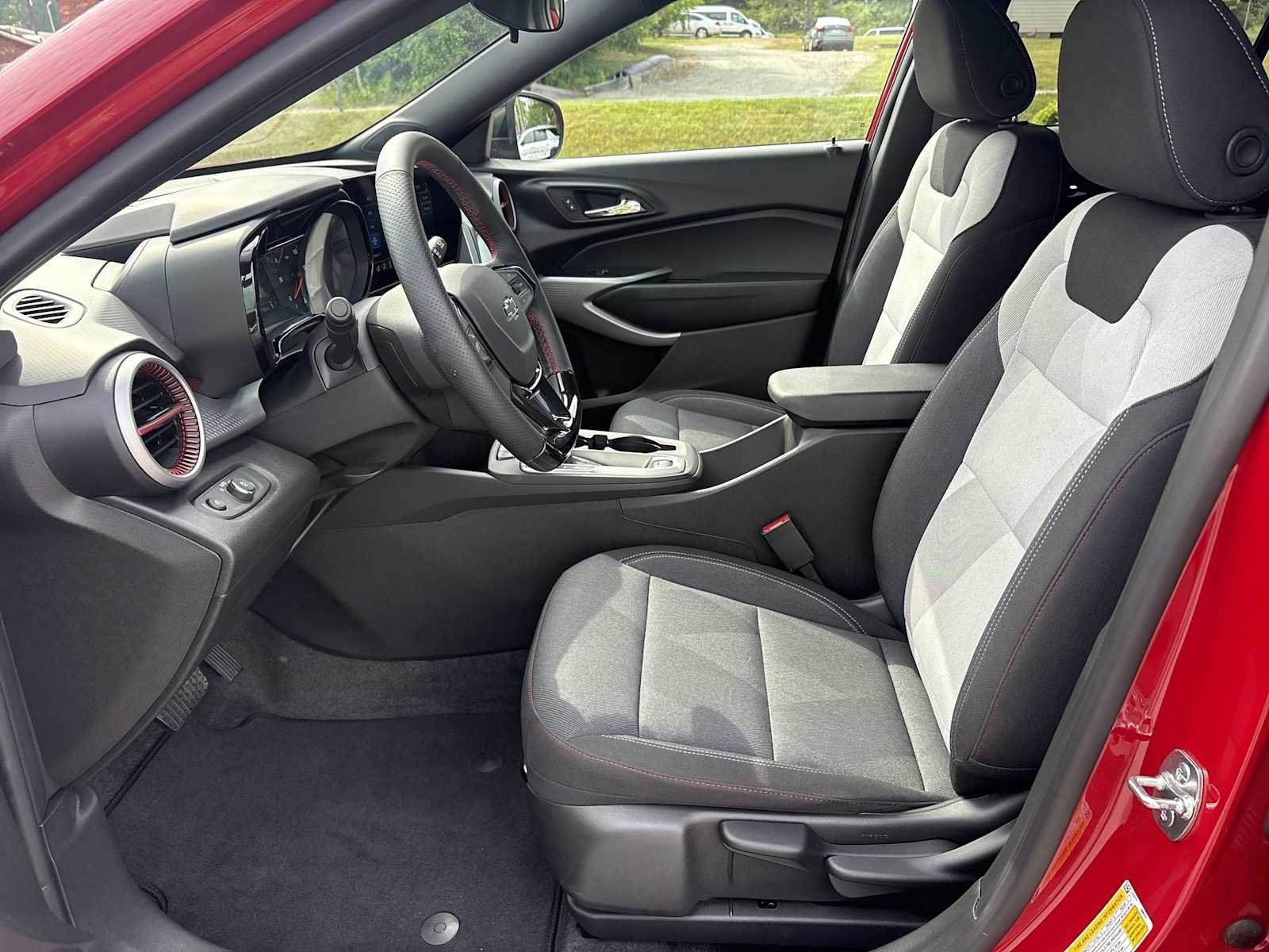 Used 2026 Chevrolet Trax RS w/ Driver Confidence Package FWD image 17