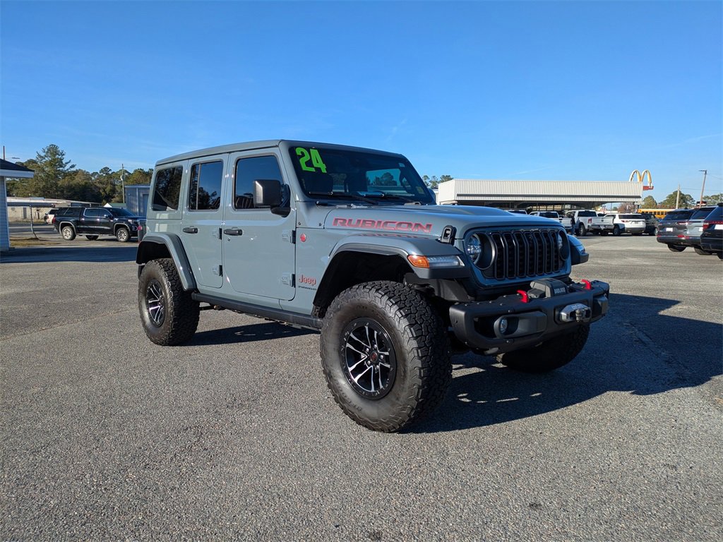 Used 2024 Jeep Wrangler Unlimited Rubicon image 4