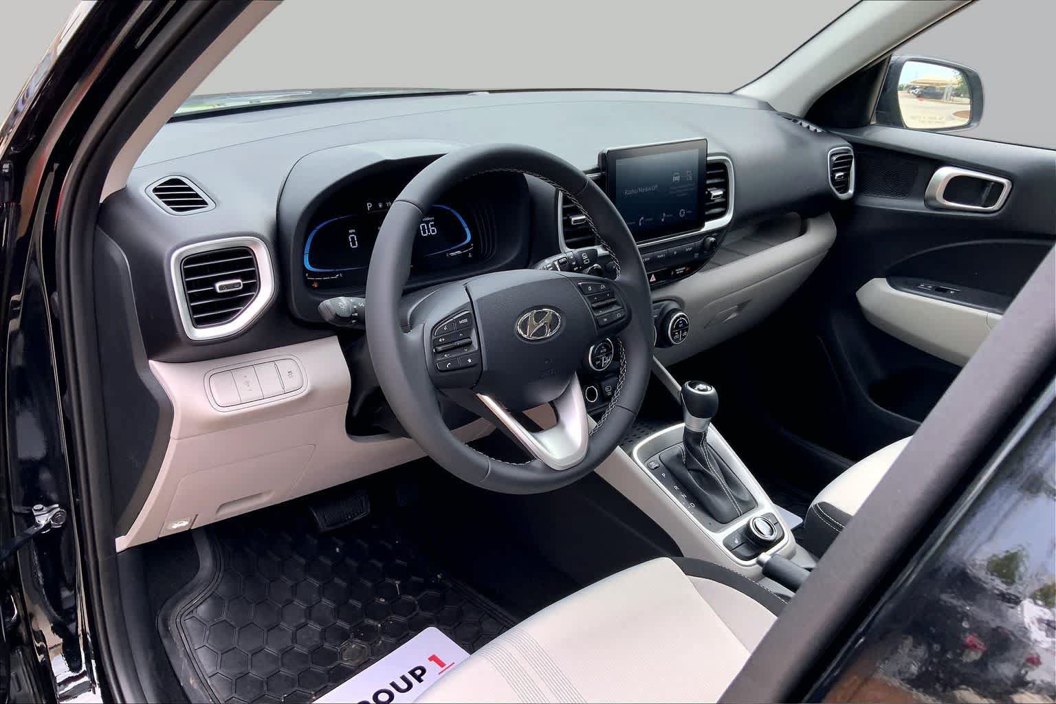 New 2026 Hyundai Venue SEL FWD image 9