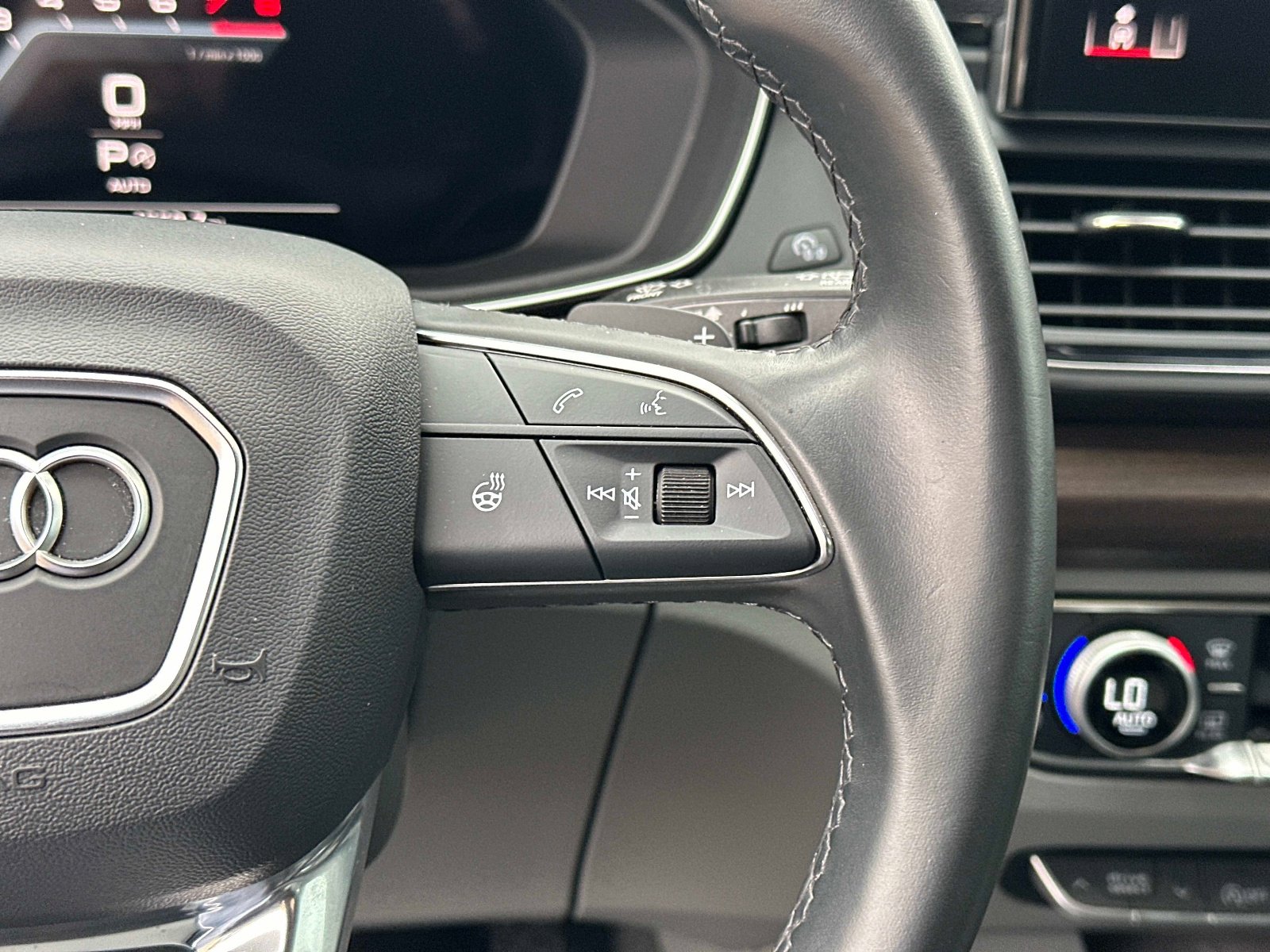 Used 2023 Audi Q5 2.0T Premium Plus w/ Premium Plus Package image 28