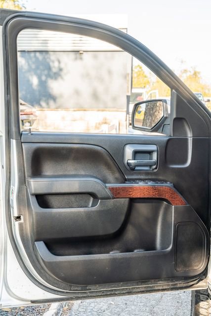 Used 2015 GMC Sierra 2500 SLE image 17