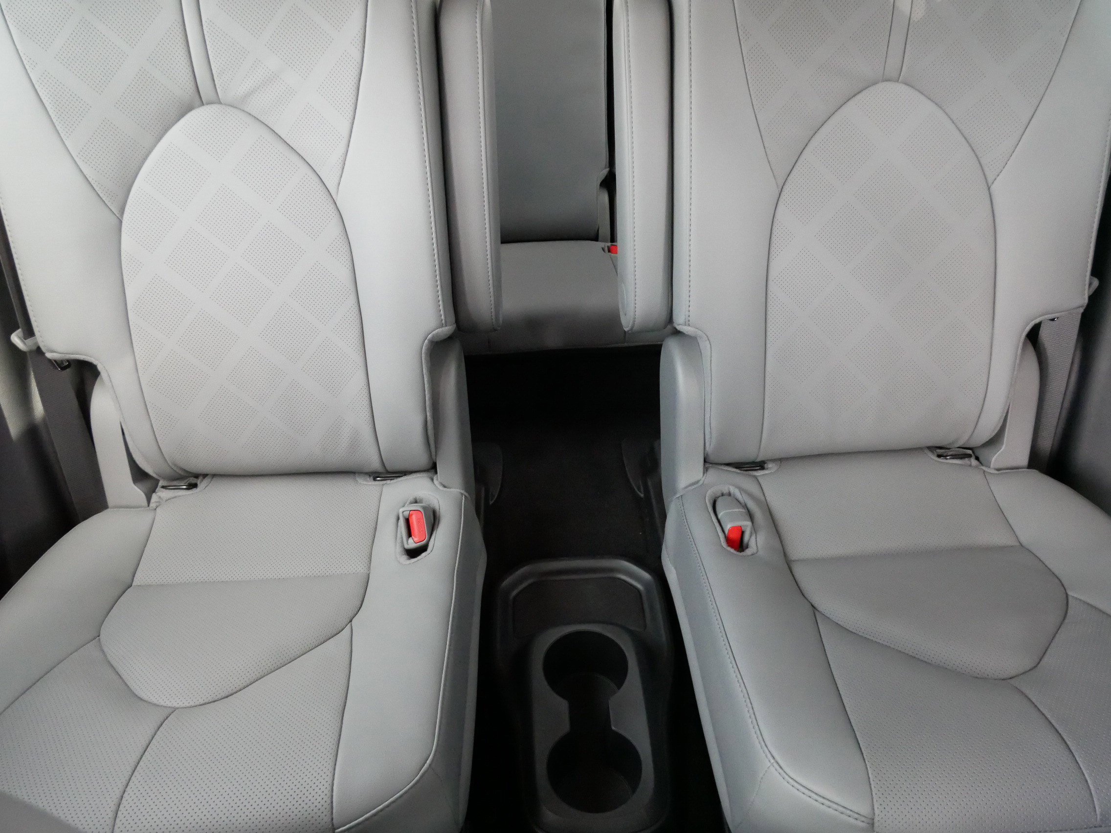Certified 2026 Toyota Highlander Platinum AWD/4WD image 13