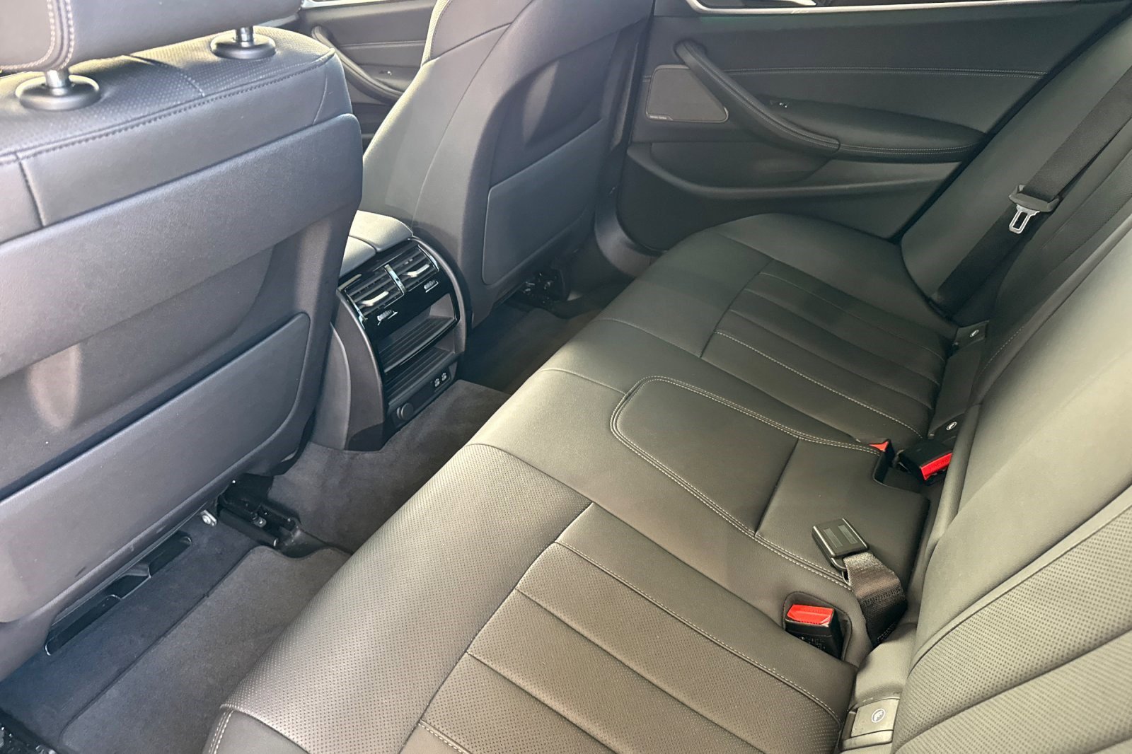 Certified 2023 BMW 540i w/ M Sport Package RWD image 15