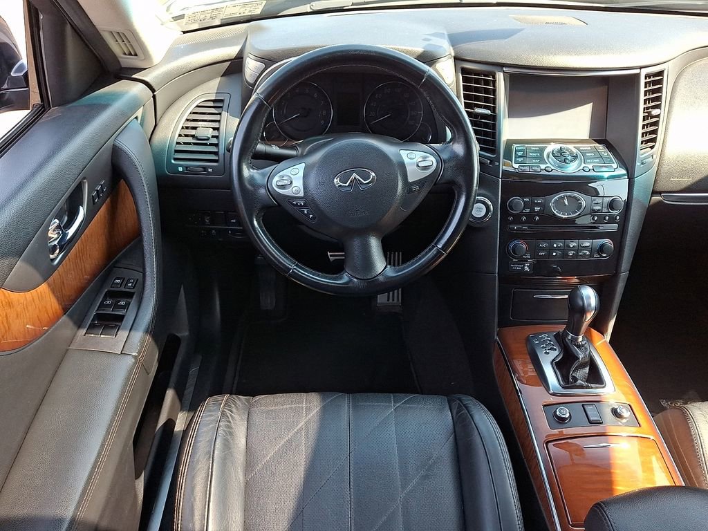Used 2015 INFINITI QX70 AWD w/ Premium Package image 11