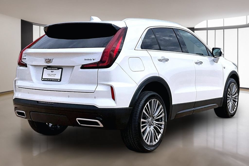 Used 2024 Cadillac XT4 Premium Luxury FWD image 2
