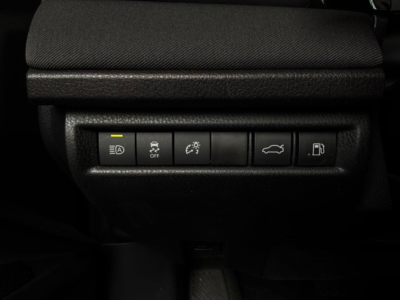 Used 2025 Toyota Camry LE FWD image 24