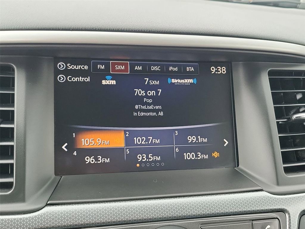 Used 2019 Nissan Pathfinder SL FWD image 5