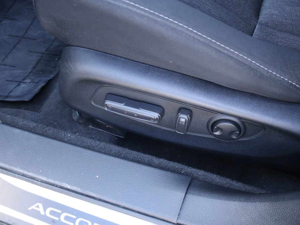 Used 2023 Honda Accord EX image 18