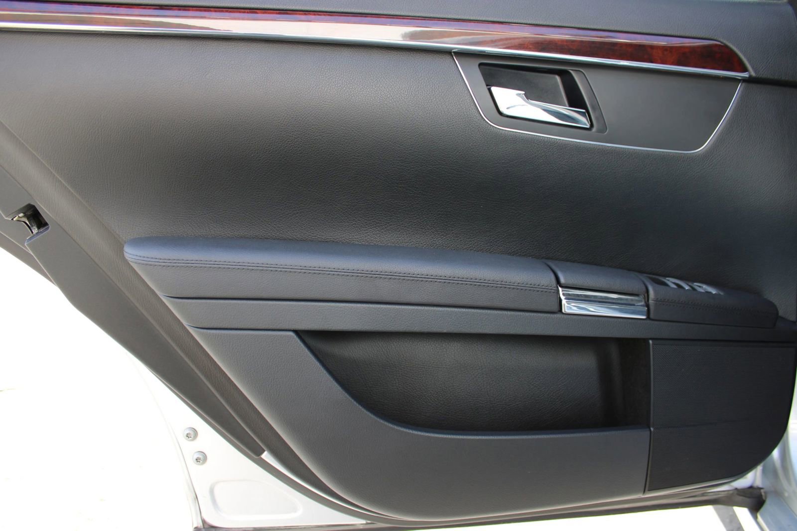 Used 2008 Mercedes-Benz S 550 image 16