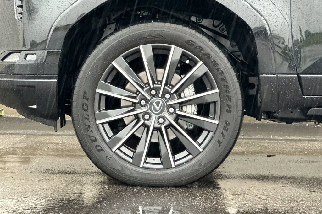 Used 2025 Lexus GX 550 w/ Cold Area Package image 28