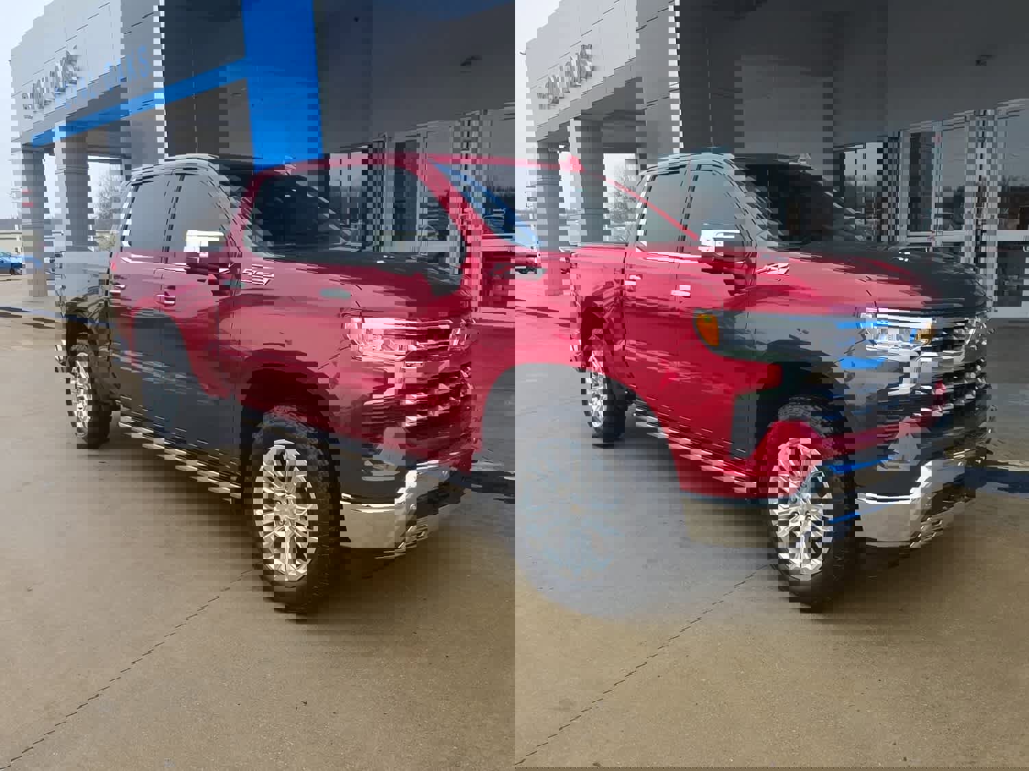 Used 2024 Chevrolet Silverado 1500 LTZ w/ Technology Package image 2