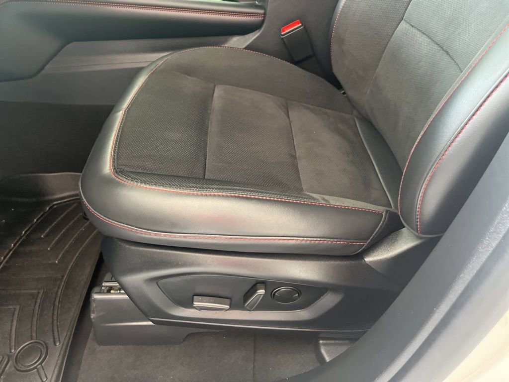 Used 2025 Ford Explorer ST image 15