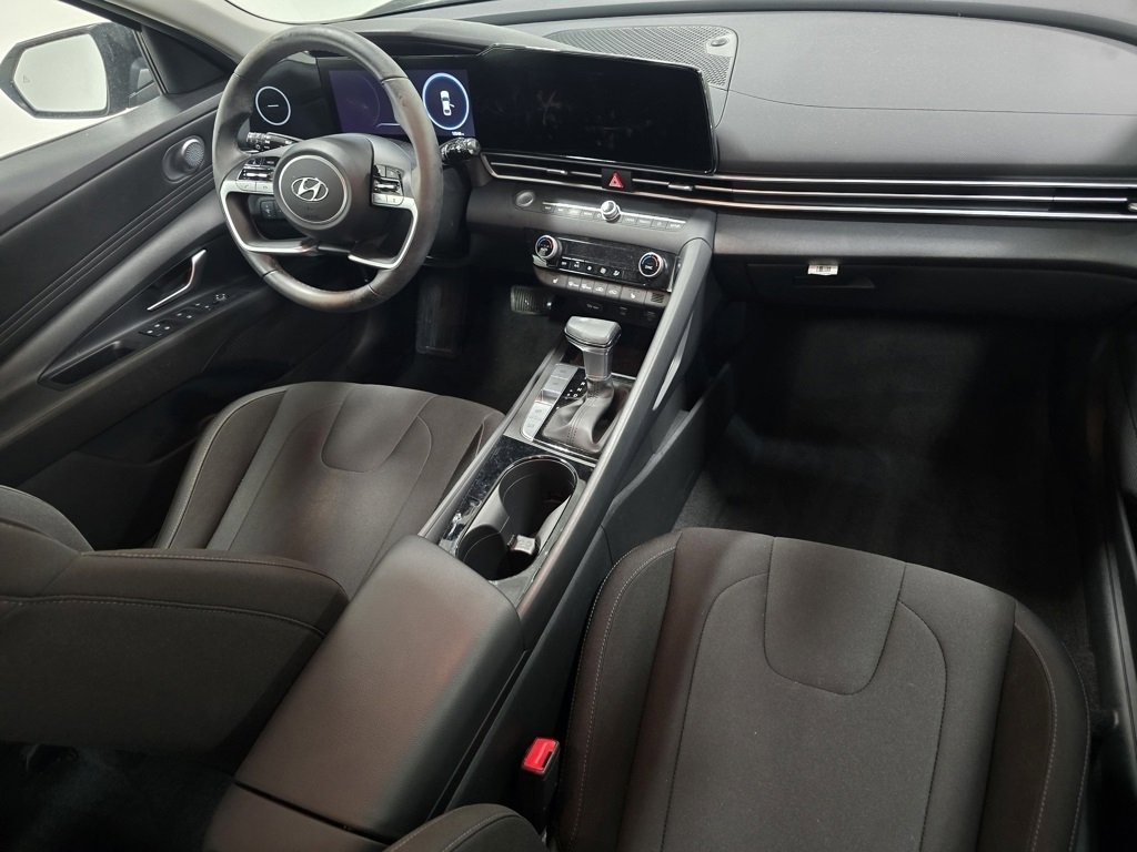 Used 2023 Hyundai Elantra SEL w/ Convenience Package image 20