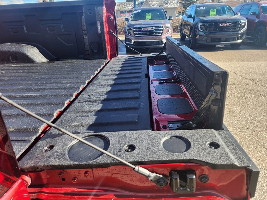 Used 2025 GMC Sierra 2500 SLT image 12