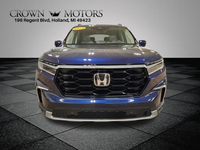 Used 2024 Honda Pilot Touring image 8