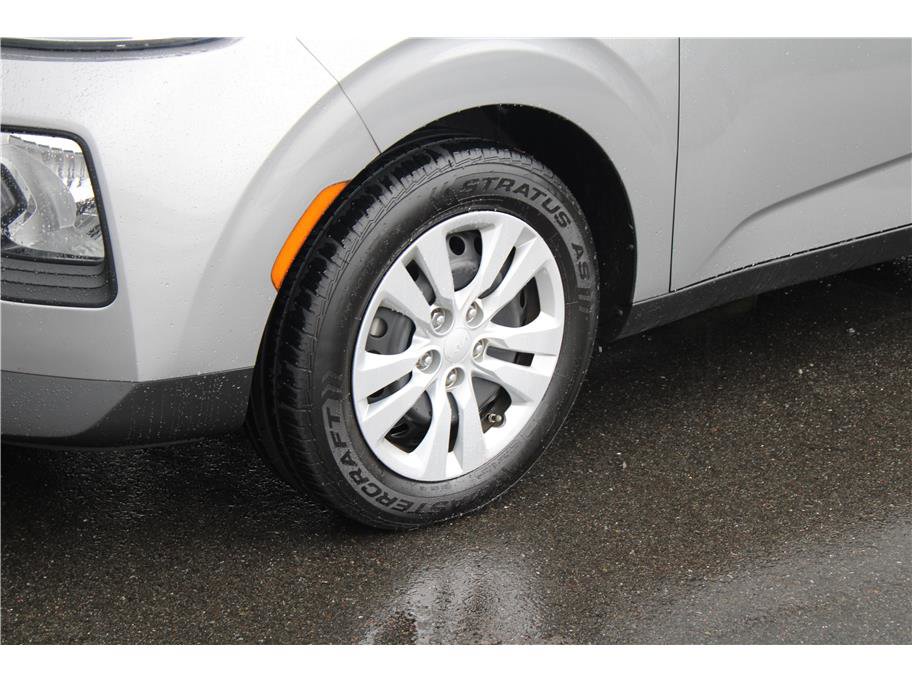 Used 2022 Kia Soul LX image 6