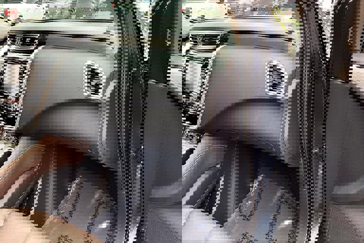 Used 2015 Nissan Murano Platinum w/ Cargo Package w/Cover image 18